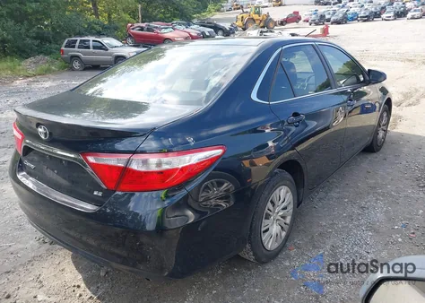 2015 Toyota Camry Se z USA, uszkodzony, nr VIN 4T1BF1FKXFU894740